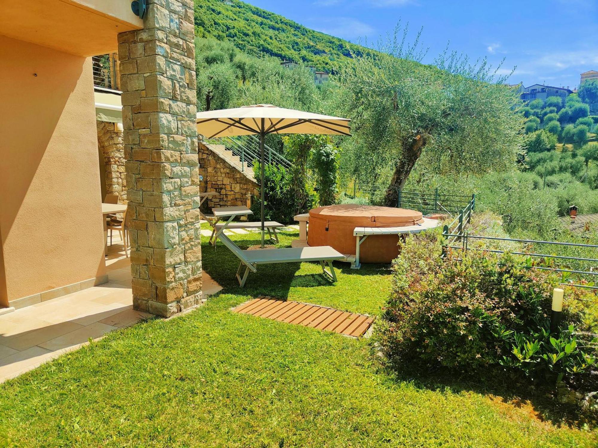 Villa Al Feudo Brenzone sul Garda Buitenkant foto