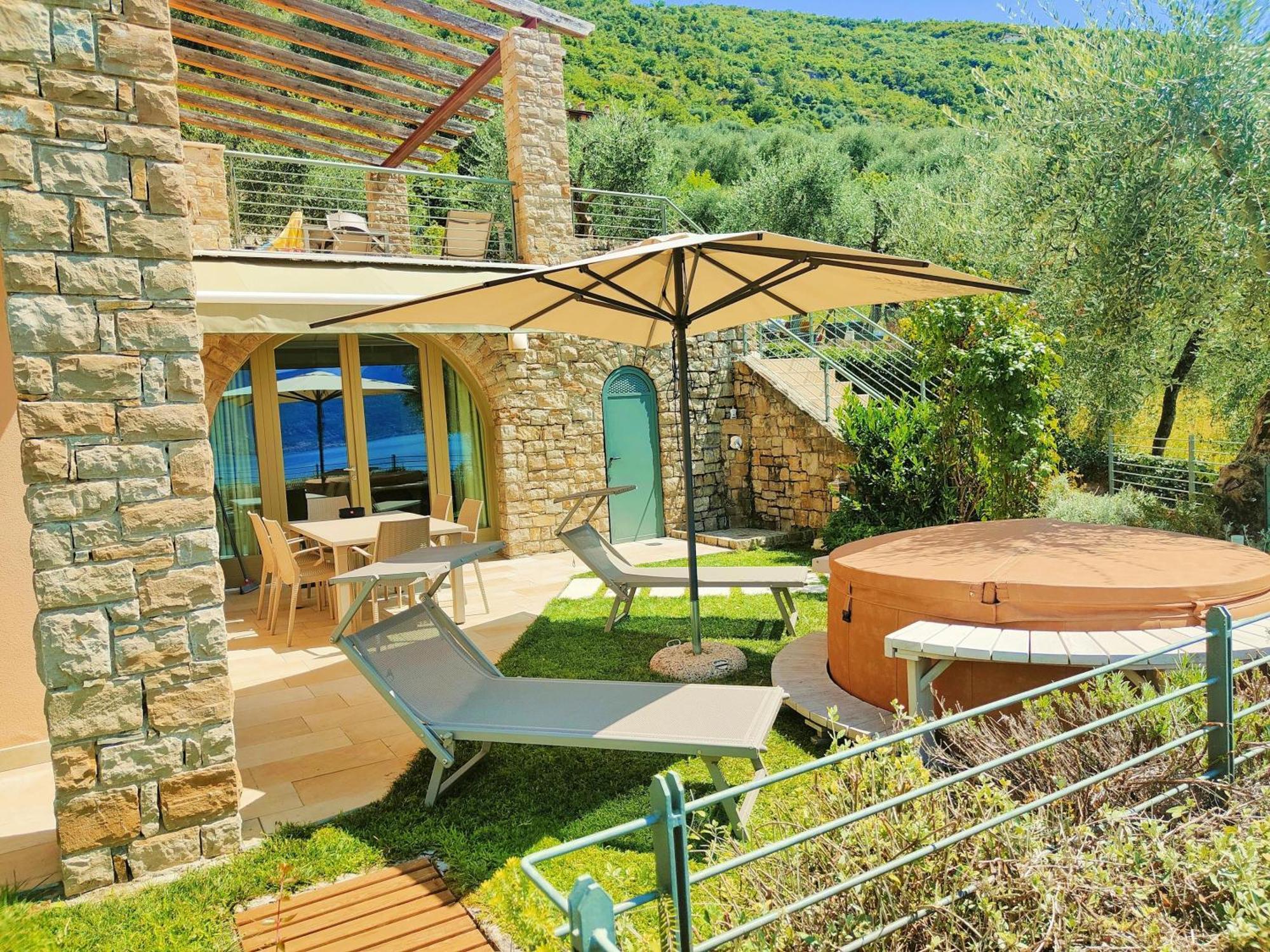 Villa Al Feudo Brenzone sul Garda Buitenkant foto